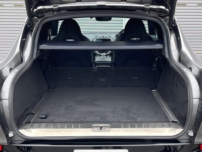 2021 Aston Martin DBX — миниатюра 16