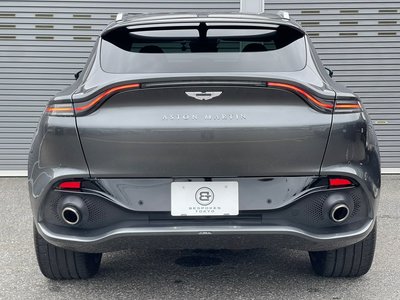 2021 Aston Martin DBX — миниатюра 11