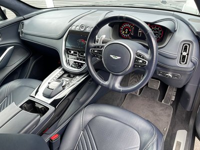 2021 Aston Martin DBX — миниатюра 23