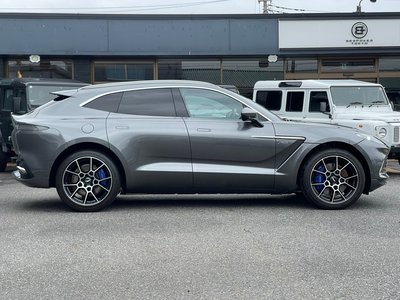 2021 Aston Martin DBX — миниатюра 5