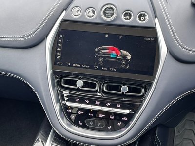 2021 Aston Martin DBX — миниатюра 24