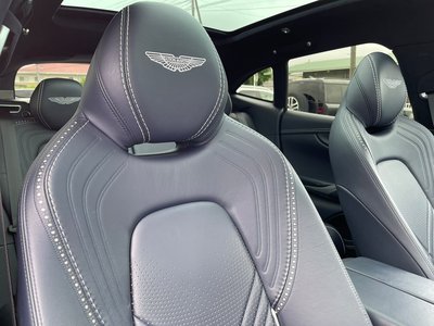 2021 Aston Martin DBX — миниатюра 28