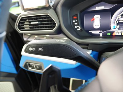 صورة 42 لـ 2019 Lamborghini URUS