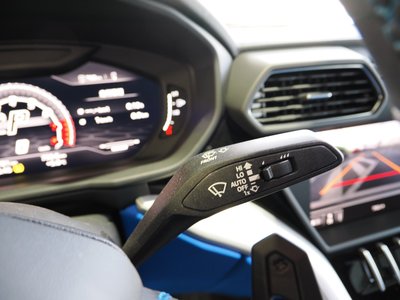 صورة 40 لـ 2019 Lamborghini URUS