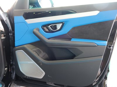 صورة 25 لـ 2019 Lamborghini URUS