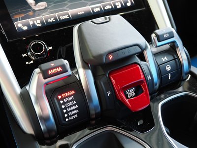 صورة 38 لـ 2019 Lamborghini URUS