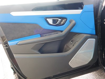 صورة 15 لـ 2019 Lamborghini URUS
