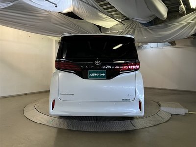 2024 Toyota ALPHARD — фото 8