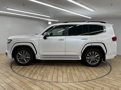 2024 Toyota LAND CRUISER 300 photo 70