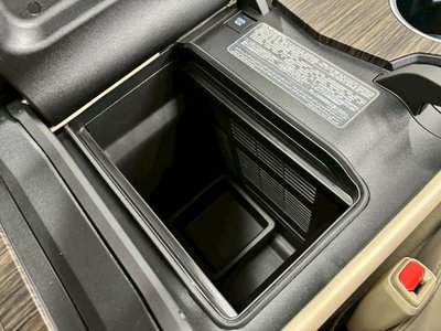 2024 Toyota LAND CRUISER 300 photo 17