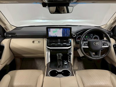 2024 Toyota LAND CRUISER 300 photo 42