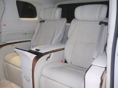 2023 Lexus LM 照片 23