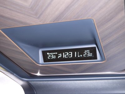 2023 Lexus LM 照片 13