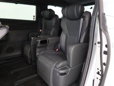 2024 Toyota ALPHARD — фото 22
