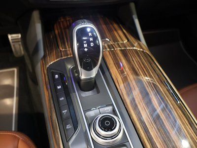 صورة 18 لـ 2016 Maserati LEVANTE