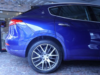 صورة 24 لـ 2016 Maserati LEVANTE