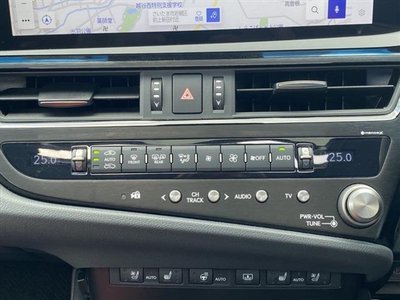 2024 Lexus ES thumbnail 27