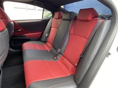 2024 Lexus ES photo 14