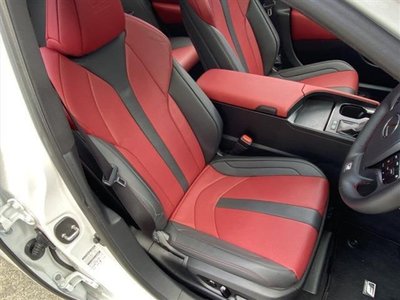 2024 Lexus ES photo 12