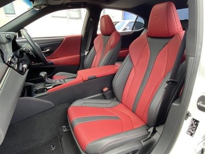 2024 Lexus ES photo 15