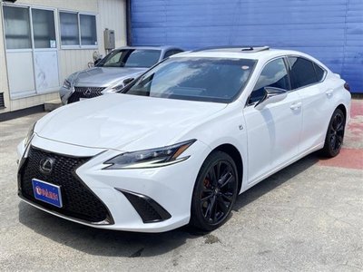 2024 Lexus ES photo 5