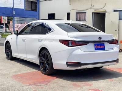 2024 Lexus ES photo 6