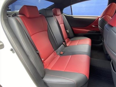2024 Lexus ES photo 13