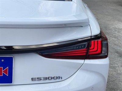 2024 Lexus ES thumbnail 62