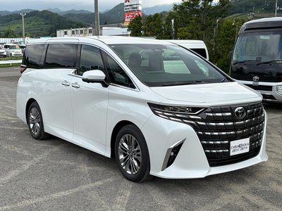 2026 Toyota ALPHARD — фото 3