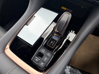 2026 Toyota ALPHARD — фото 45