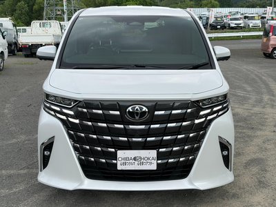 2026 Toyota ALPHARD — фото 2