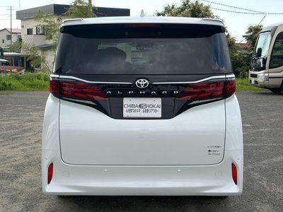 2026 Toyota ALPHARD — фото 6