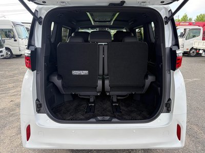2026 Toyota ALPHARD — фото 13
