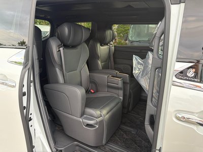 2026 Toyota ALPHARD — фото 18