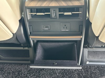 2024 Lexus LM 照片 63