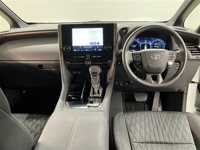 2025 Toyota ALPHARD — фото 7