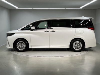 2025 Toyota ALPHARD — фото 3