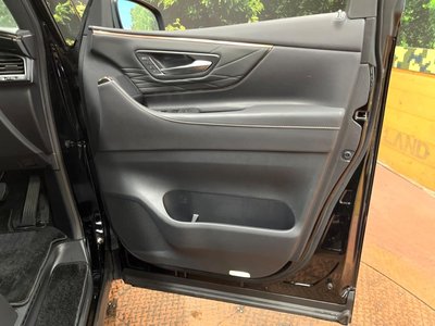 صورة 31 لـ 2024 Toyota ALPHARD