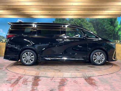 صورة 64 لـ 2024 Toyota ALPHARD