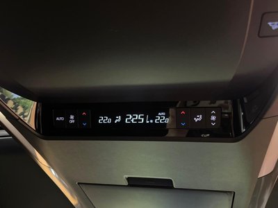 صورة 34 لـ 2024 Toyota ALPHARD