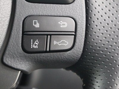2024 Lexus IS photo 13