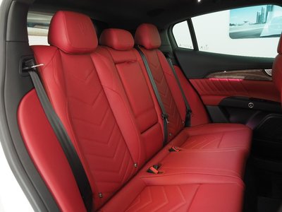 صورة 10 لـ 2023 Maserati GRECALE
