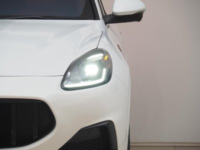 صورة 37 لـ 2023 Maserati GRECALE