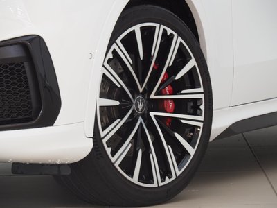 صورة 8 لـ 2023 Maserati GRECALE