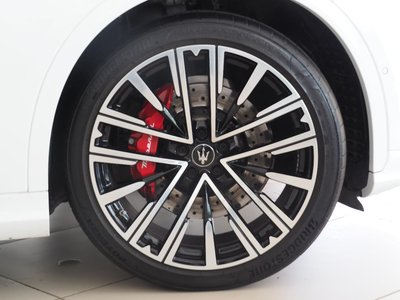 صورة 31 لـ 2023 Maserati GRECALE
