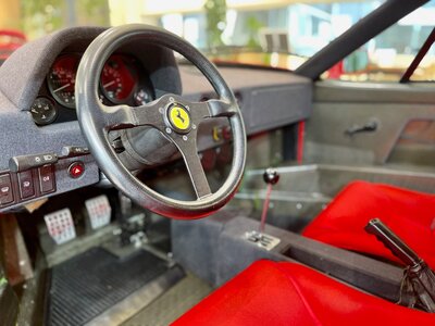 صورة 17 لـ 1989 Ferrari F40