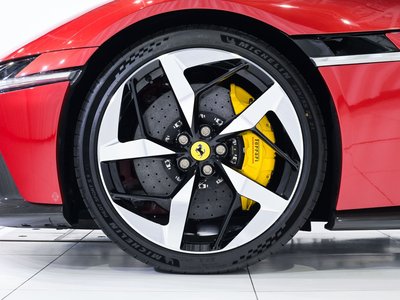 صورة 5 لـ 2025 Ferrari 12 CILINDRI