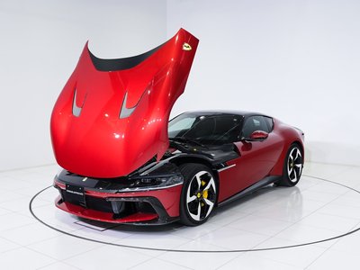 صورة 20 لـ 2025 Ferrari 12 CILINDRI