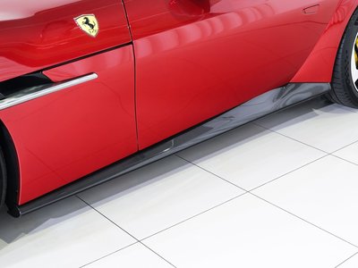 صورة 34 لـ 2025 Ferrari 12 CILINDRI
