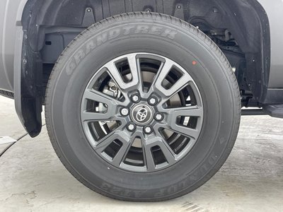صورة 47 لـ 2025 Toyota LAND CRUISER 250